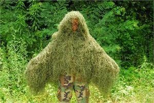 The "Tracker" Ghillie Poncho Synthetic thread version (Options: Leafy Green)